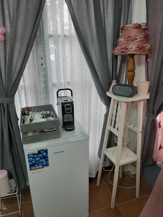 ホテル Edes Otthon Vendeghaz ナギバージャニ エクステリア 写真